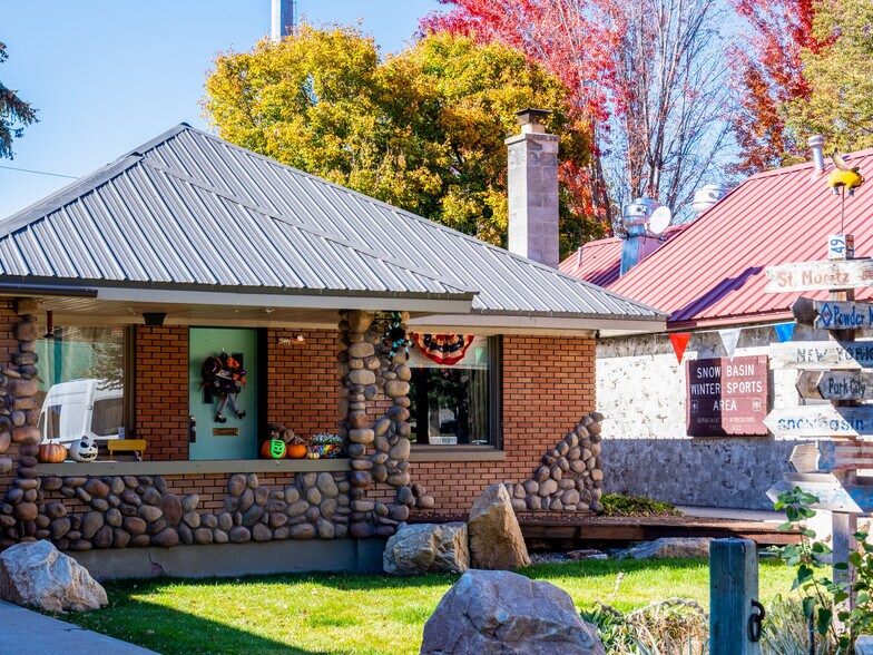 More Photos Of 237 S 7400 E, Huntsville Freestanding For Sale