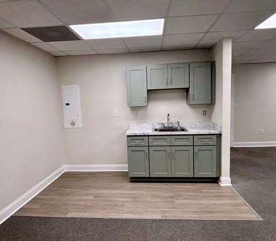 More Photos Of 537 Long Point Rd, Mount Pleasant Office For Lease