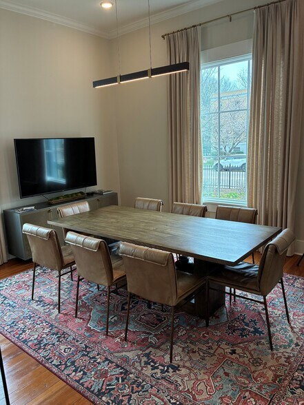 More Photos Of 981 S Cooper St, Memphis Freestanding For Sale