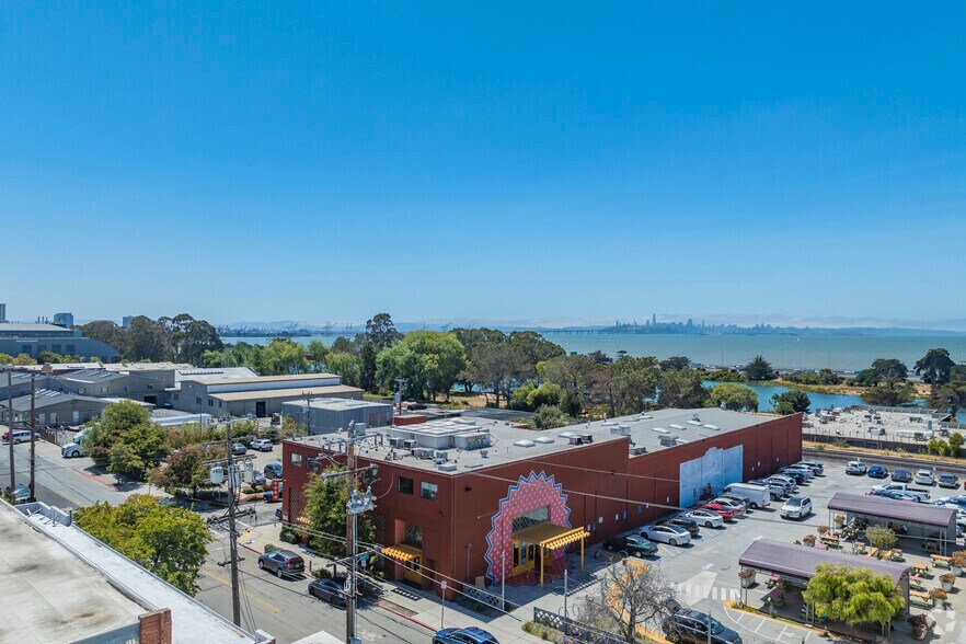 More Photos Of 2390 4th St, Berkeley Office For Lease