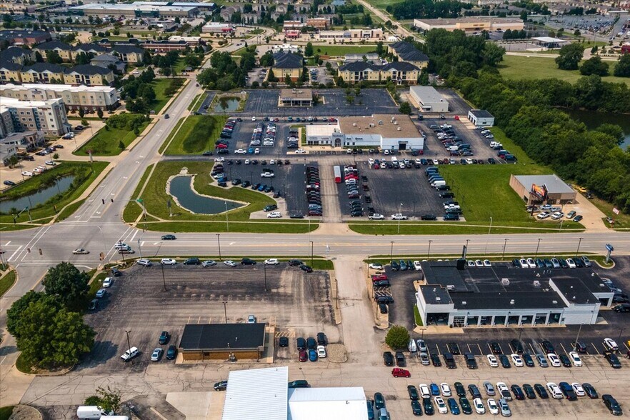 More Photos Of 1910 Moreland Blvd, Champaign Auto Dealership For Sale