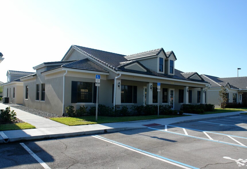 More Photos Of 10829 Dylan Loren Cir, Orlando Medical For Lease