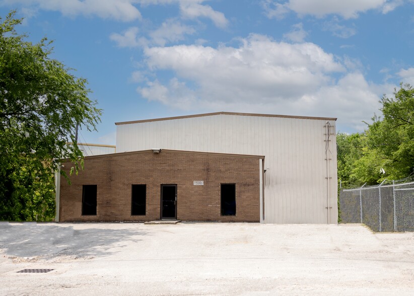 Primary Photo Of 5831 Centralcrest St, Houston Warehouse For Lease