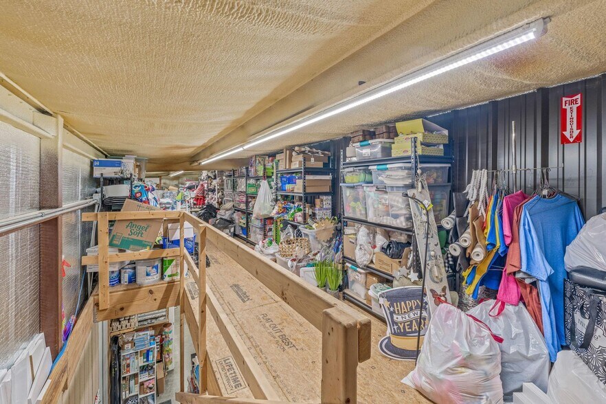 More Photos Of 120 E Blackjack St, Dublin Storefront For Sale