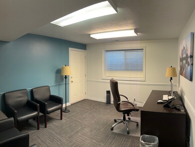 More Photos Of 887-891 W Center St, Orem Medical For Sale