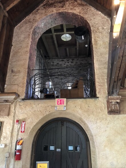 More Photos Of 1715 E Main St, Mohegan Lake Restaurant For Sale