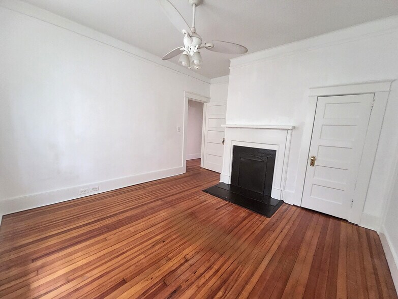 More Photos Of 2139 Bull St, Columbia Medical For Lease