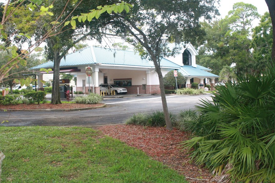 More Photos Of 900 Village Trl, Port Orange Bank For Sale