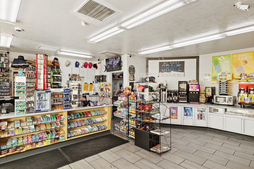 More Photos Of 320 W Florence Blvd, Casa Grande Convenience Store For Sale