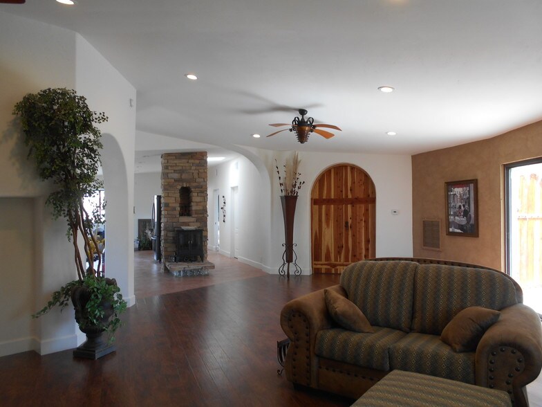 More Photos Of 143 E Walker Rd, Camp Verde Specialty For Sale