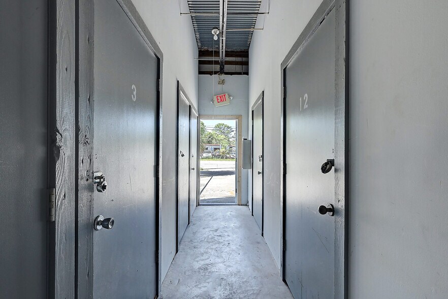More Photos Of 1166 Angle Rd, Fort Pierce Self Storage For Sale