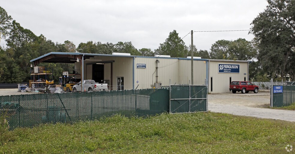 Primary Photo Of 1108 School Ave, Panama City Light Distribution For Sale