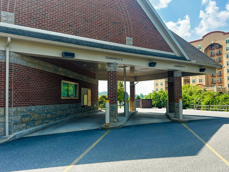More Photos Of 122 Eagle Pt, Bellefonte General Retail For Lease