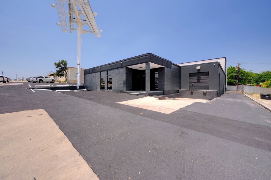 Primary Photo Of 5715 Kenwick St, San Antonio Warehouse For Lease