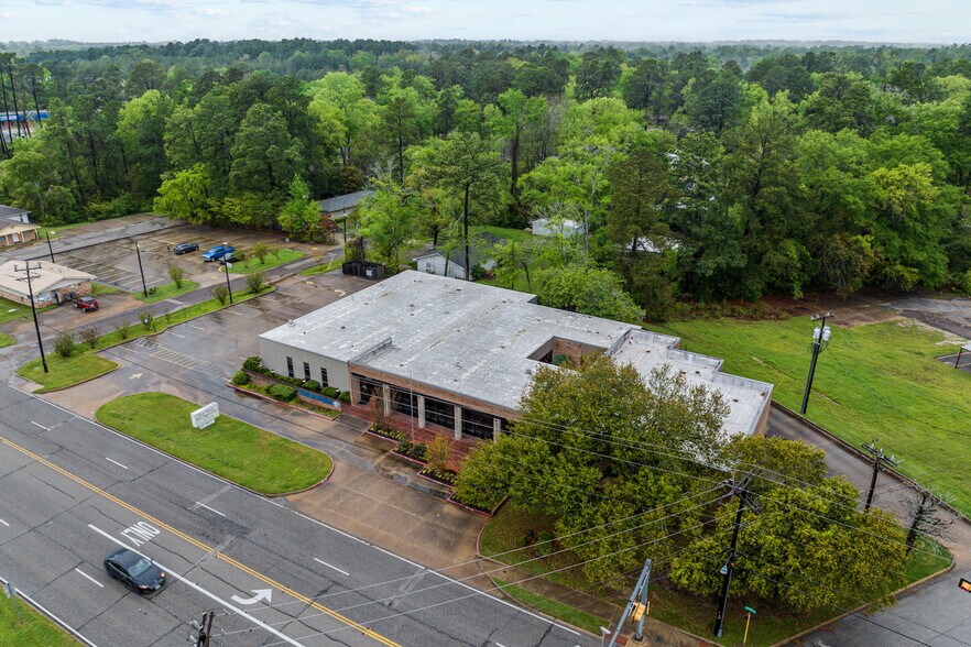 More Photos Of 1306 W Frank Ave, Lufkin Medical For Sale