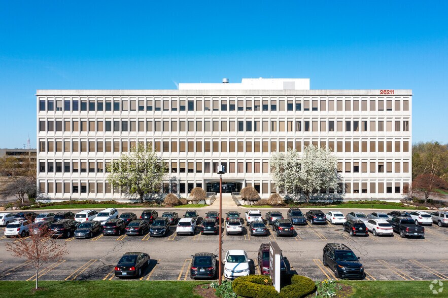 More Photos Of 26211 Central Park Blvd, Southfield Office For Lease