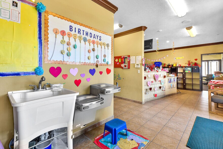 More Photos Of 2563 S Five Mile Ave, Boise Office Residential For Sale