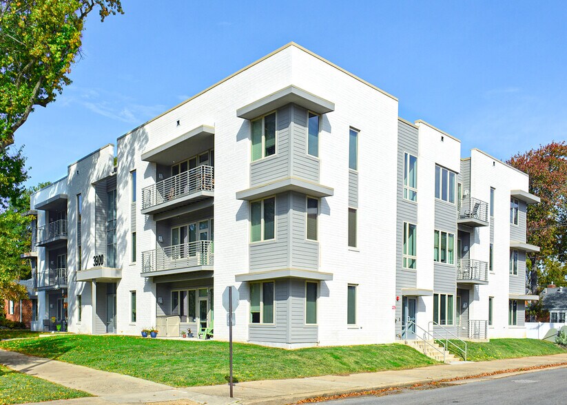 Primary Photo Of 3900 Monument Ave, Richmond Apartments For Sale