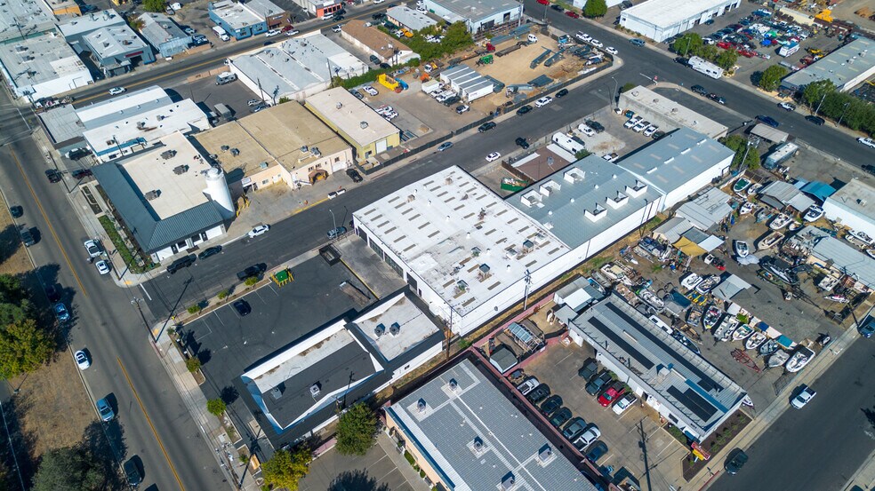 More Photos Of 1321 Railroad Ave, Clovis Warehouse For Lease