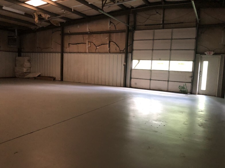 More Photos Of 3530 Dickerson Pike, Nashville Flex For Sale