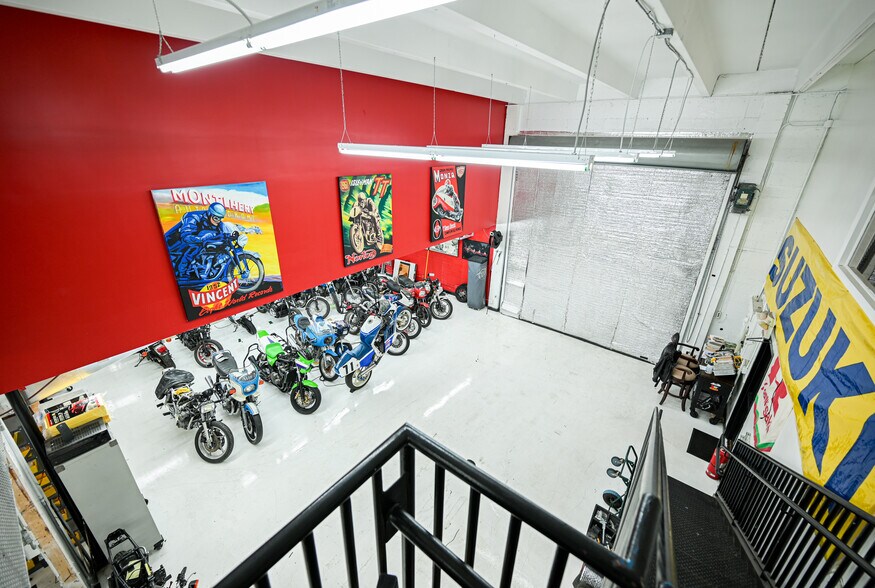 More Photos Of 1690 NE 134th St, North Miami Warehouse For Sale