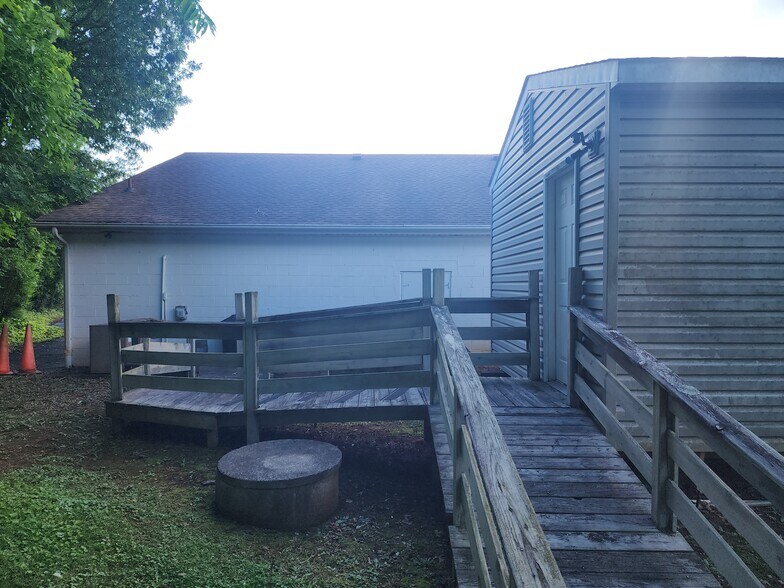 More Photos Of 3597 Amherst Hwy, Monroe Office For Sale