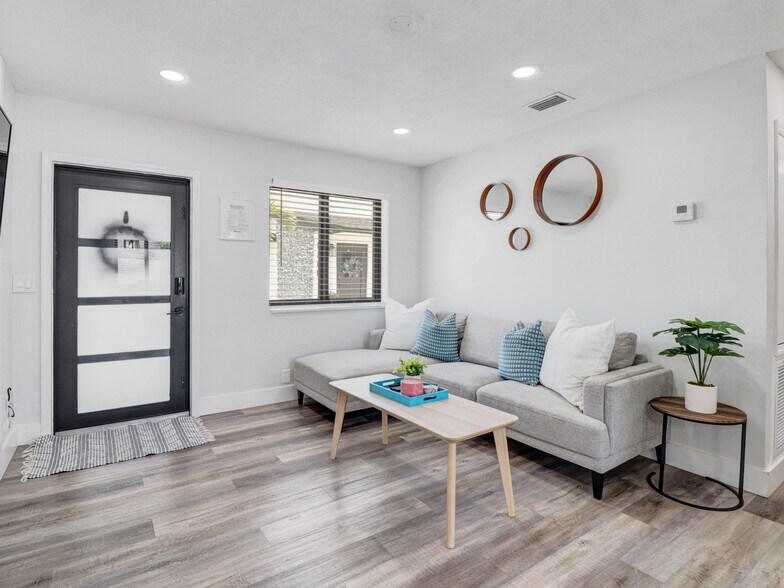 More Photos Of 1705-1709 NE 3rd Ave, Delray Beach Apartments For Sale