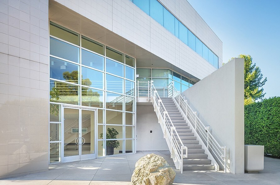 More Photos Of 1 Venture, Irvine Office For Lease