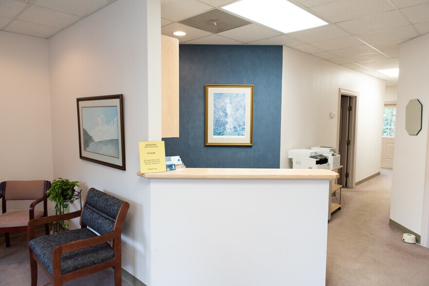 More Photos Of 3707 W Market St, Greensboro Office For Sale