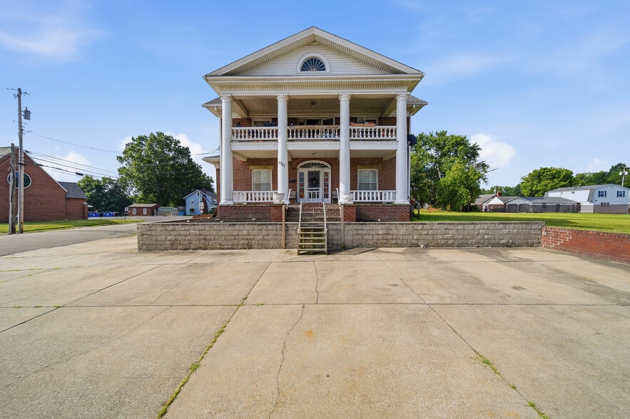 Primary Photo Of 3727 Lincoln Way E, Massillon Office For Sale