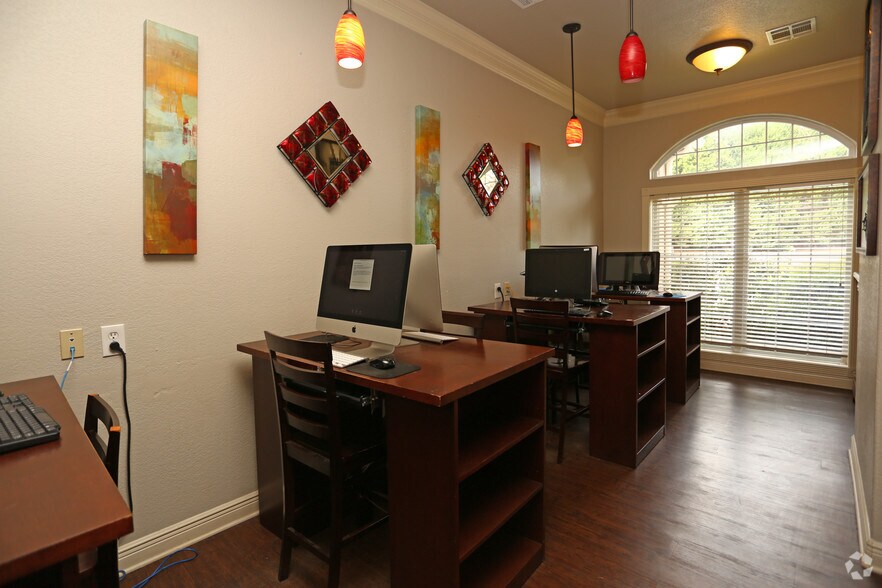 More Photos Of 215 Spencer Pl, Cayce Apartments For Sale