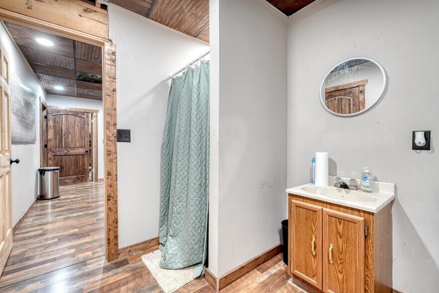More Photos Of 86 Old Blue Ridge Hwy, Blairsville Warehouse For Sale