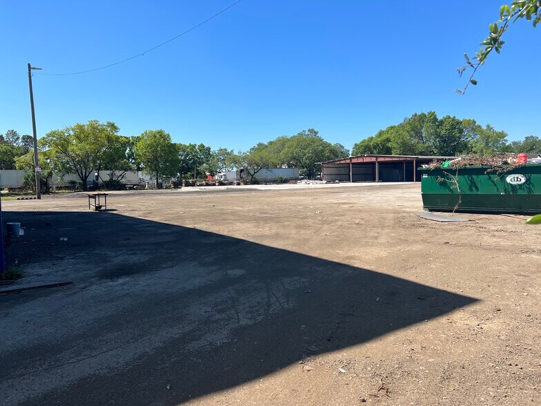More Photos Of 2102 Orient Rd, Tampa Warehouse For Sale