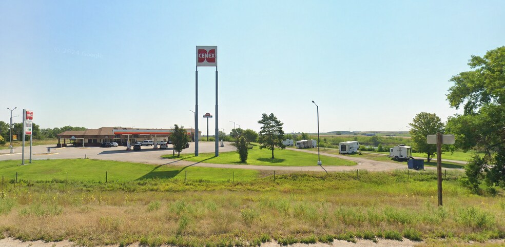 Primary Photo Of 851 Paxton Elsie Rd, Paxton Hotel For Sale