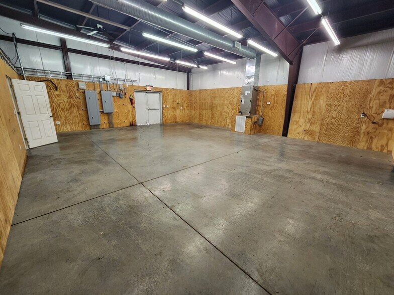 More Photos Of 318 Baston Rd, Martinez Freestanding For Sale