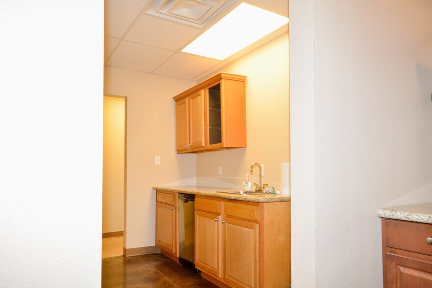 More Photos Of 15506 Highway 5, Cabot Storefront For Lease