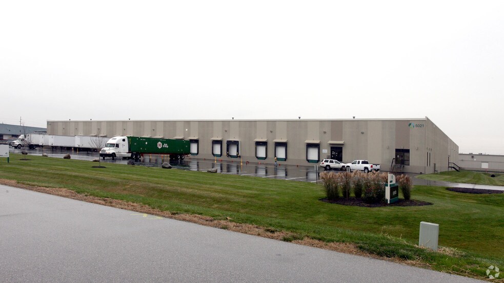 More Photos Of 5850 W 80th St, Indianapolis Unknown For Lease