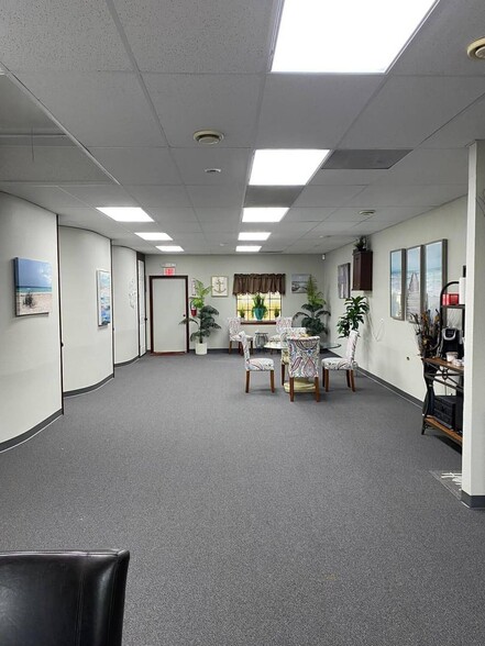 More Photos Of 310 FM 517 W rd, Dickinson Office For Sale