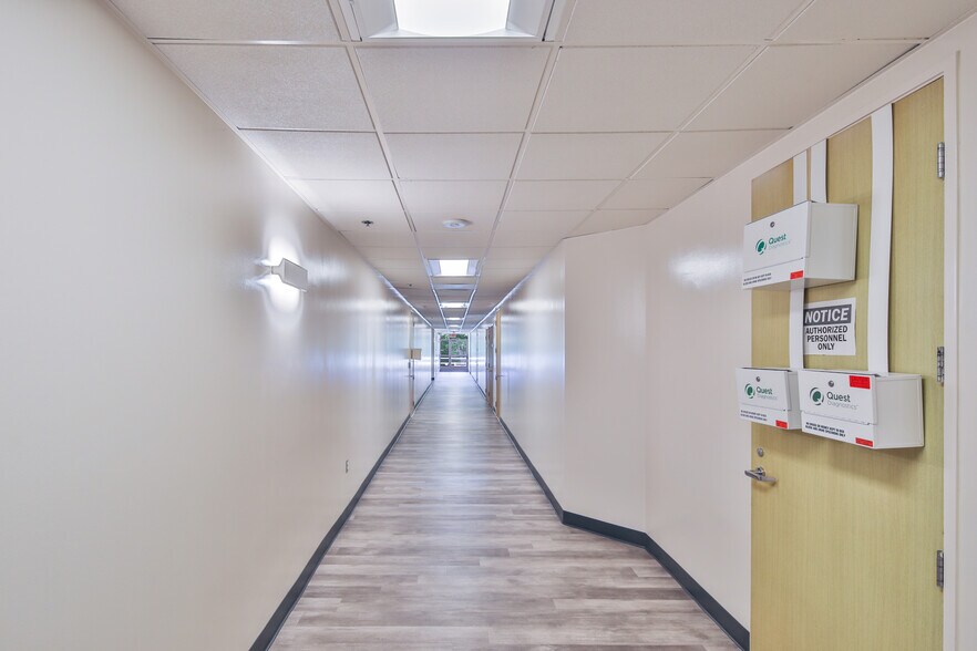 More Photos Of 25775 McBean Pky, Valencia Medical For Lease