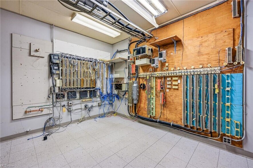 More Photos Of 1610 Hubbard Thomas Rd, Hubbard Office For Lease