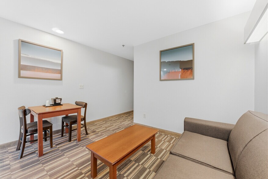 More Photos Of 15 Lawless Rd, Morgantown Hotel For Sale
