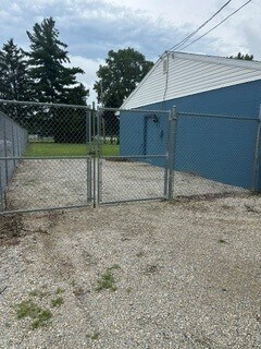 More Photos Of 305 N Ohio St, Greenville Office For Lease