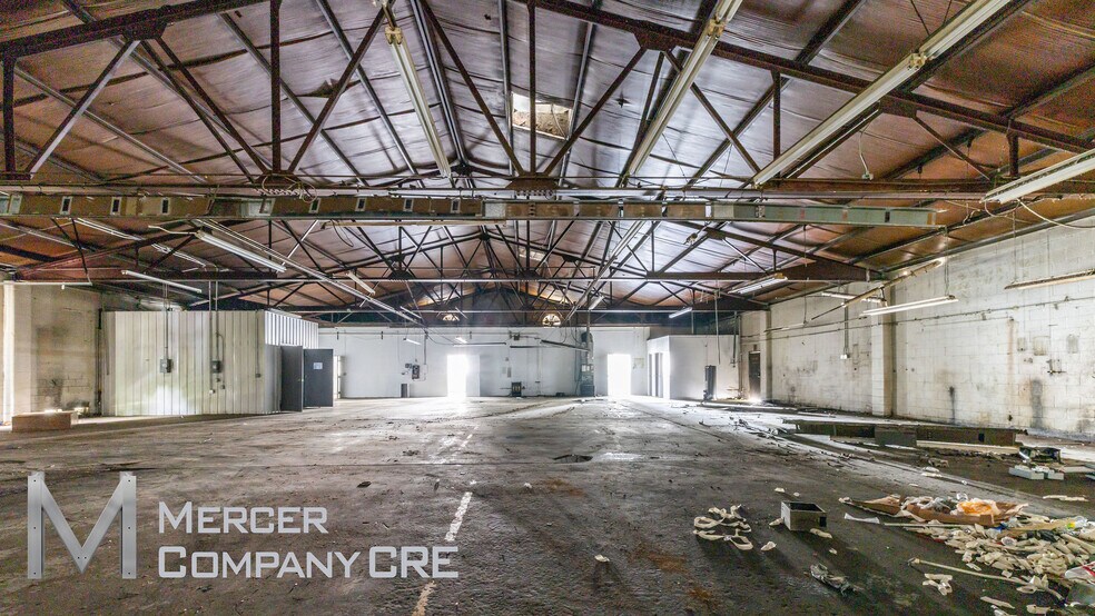 More Photos Of 920 W Skelly Dr, Tulsa Manufacturing For Sale