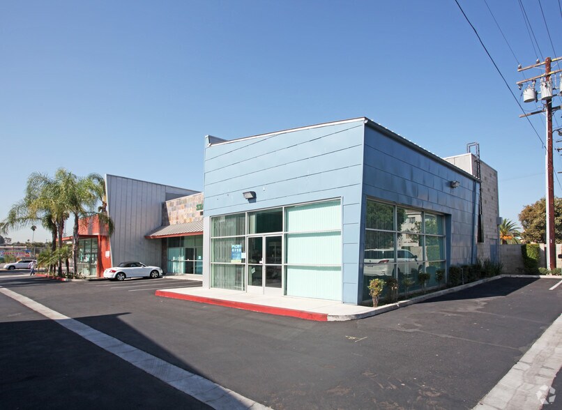 More Photos Of 333 W Garvey Ave, Monterey Park Storefront Retail Office For Sale