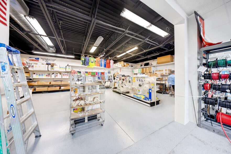 More Photos Of 887 E Okeechobee Rd, Hialeah General Retail For Sale