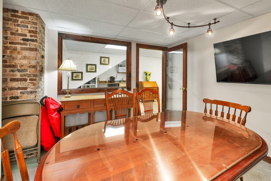 More Photos Of 141 Main St, Alton Storefront Retail Residential For Sale