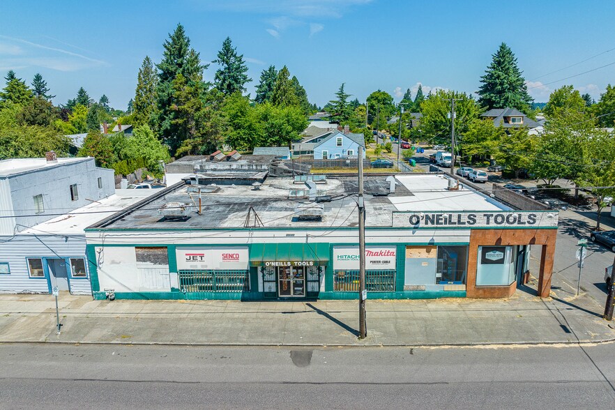 More Photos Of 7131-7145 NE Glisan St, Portland Showroom For Lease