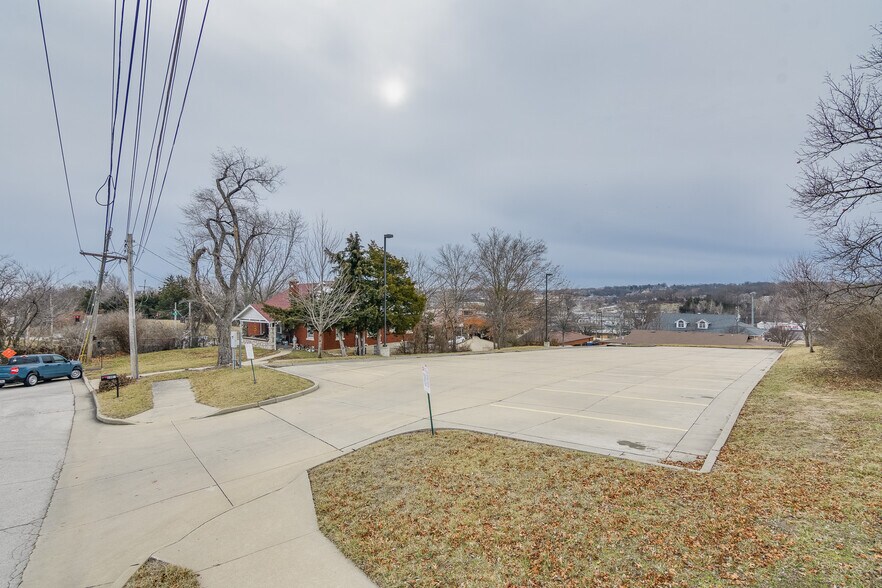 More Photos Of 2023 St. Mary's Blvd, Jefferson City Medical For Lease