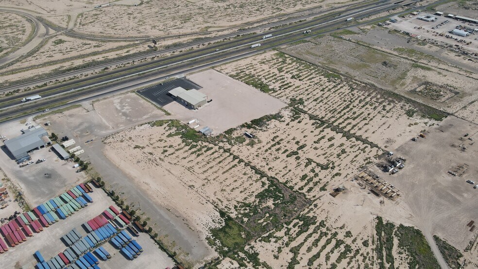 More Photos Of 609 I-20, Pecos Manufacturing For Lease