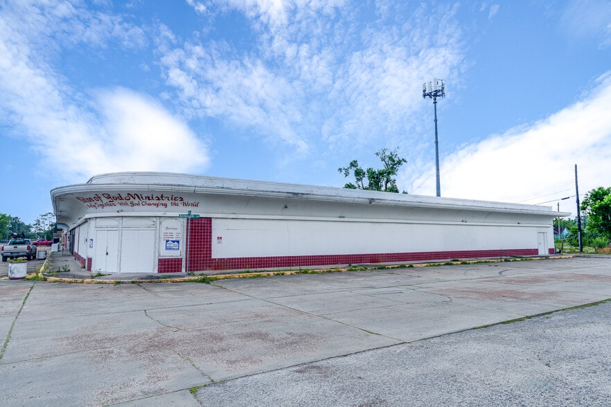 More Photos Of 2900 Luell St, Houston Distribution For Sale